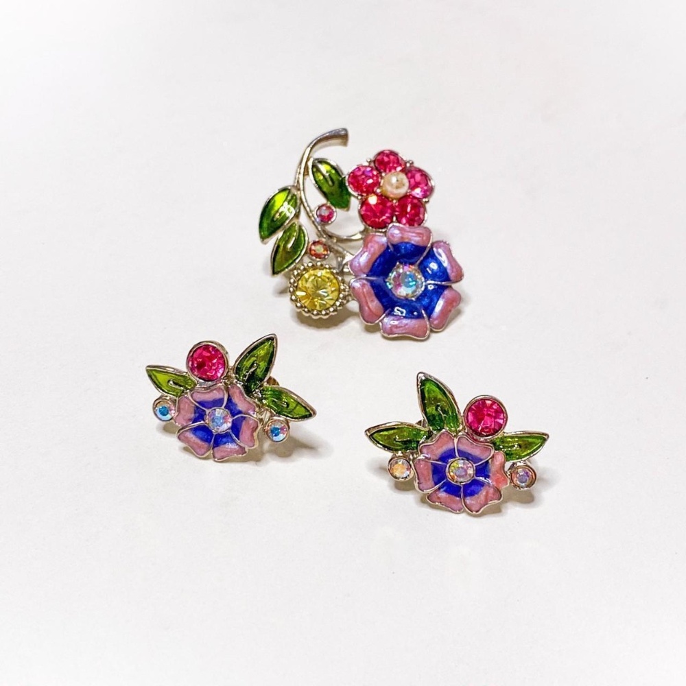 Vintage floral jewelry set